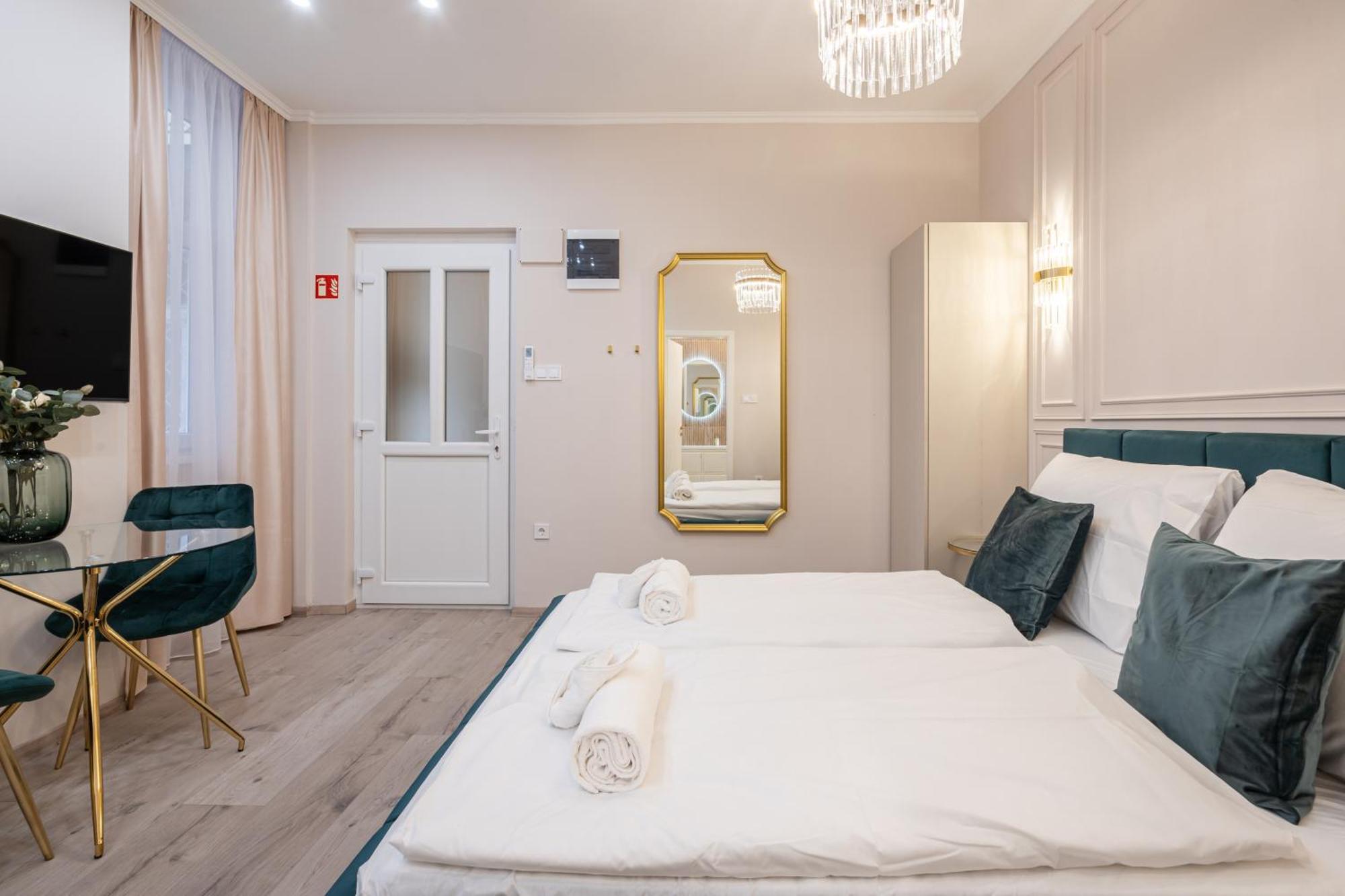 Kiraly 33 - Hidden Gem - Best Location By Bqa Budapešť Exteriér fotografie